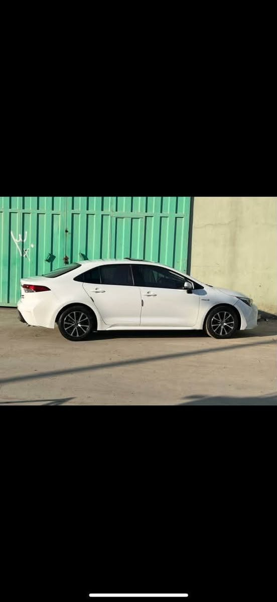 🚗🔥 تويوتا كورولا ليفين هايبرد 2024 للبيع 🔥🚗
رقم اربيل
🇨🇳 تجميع الصين | Hybrid

🔹 المواصفات:
• موديل 2024
• محرك هايبرد اقتصادي
• ناقل حركة أوتوماتيك
• تشغيل بصمة
• تشغيل زر Push Start
• دخول ذكي Smart Entry
• شاشة وسطية
• كاميرا خلفية
• حساسات ركن
• مثبت سرعة
• تحكم بالمقود
• تحكم كهربائي بالنوافذ والمرايا
• تكييف أوتوماتيك
• مقاعد مريحة وداخلية مرتبة
• إضاءة LED
• أنظمة أمان متعددة
• ABS + EBD
• مانع انزلاق وثبات إلكتروني
• وسائد هوائية
• صرفية وقود ممتازة جداً
•داخل احمر

✨ السيارة نظيفة ومرتبة وجاهزة بيها فقط ربع بونيد صبغ بدون دواخل  بدون ايرباك

📍 الموقع: [موصل]
💰 السعر: [خاص]
📞 الاتصال: [*********** او***********].
