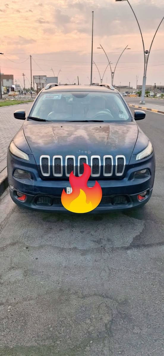 سلام عليكم
جيب  شيروكي بزون 2400

موديل 2018

بصمه 

تشغيل عن بعد

تحكمات ستيرن

صندوق كهربائي 

كشنات كهربائي

هندبريك بصمه 

شاشه جبيره 

كامره 

قطعتين تبريد

 بدون ايرباك  

 صور الحادث مرفقه مع الصور

السعر 110وبيها مجال بيع مستعجل 

مكان السياره بصره  

بسمي تحويل ثاني يوم 

هاتف /***********
