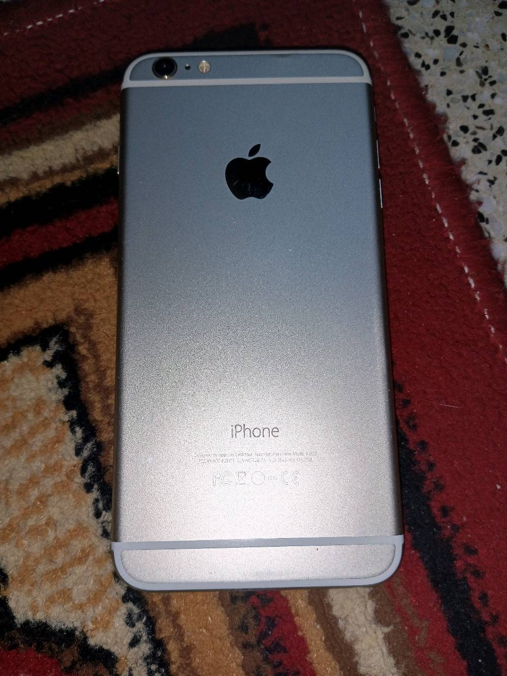 آيفون 6 ابلاس iPhone 6 plus
  
ذاكرته 64 مستعمل يشبه الجديد على وضع الشركه
بطاريته 100 كما في الصوره لا مبدله ولا مرفوعه 
وشاشه كسر حمايه 

السعر : 60 الف 

📌التواصل أدخل خاص وهلا بيكم جميعااا 📨📩