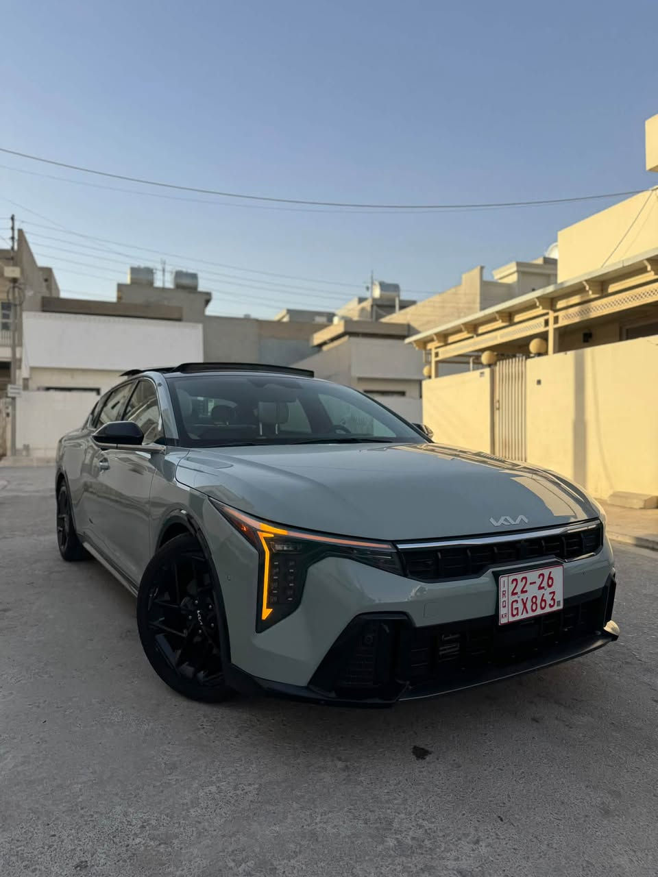 السلام عليكم للبيع k4 GTLine 1/1 2025
مواصفات امريكية

بصمة 
تشغيل عن بعد شاحن وايرلس
فتحة سقف بانوراما
مقاعد خزن كهرباء + تبريد 
رادارات امامية قيادة ذاتية والحفاظ على المسار رادارات جانبية نقط عمياء
رادارات محيطيه  تنبيه عبور + بريك ذاتي 
شفتات ستيرن 
لدات نهارية امامية 
بك لايت خلفي لد شمعة
لدات داخليه متغير كل الالوان 
سستم  صوت هارمن كاردن
مكينة 1.6 تيربو 🚀
ويل كب 17 اسود 
شاشة كبيرة  لمس مع عدادات ديجيتال
كاميرا خلفية دوارة
وضعيات قيادة  نورمال سبورت
حساس هواء اطارات
اشاير بالمري
صندوق ذكي
مقاعد جلد اسود وابيض داخل لونين 
تدفئه + تبريد مقاعد اماميه 
مقاعد خزن ميموري
لايتات زينون 6 عدسات 
اشاير ديجيتال مع الكاميرا
وباقي المواصفات المعروفة
ماشيه 38.000km 
السعر : 198 ورقه وبيه مجال قليل 
مكان السياره اربيل 
للاستفسار : ***********
