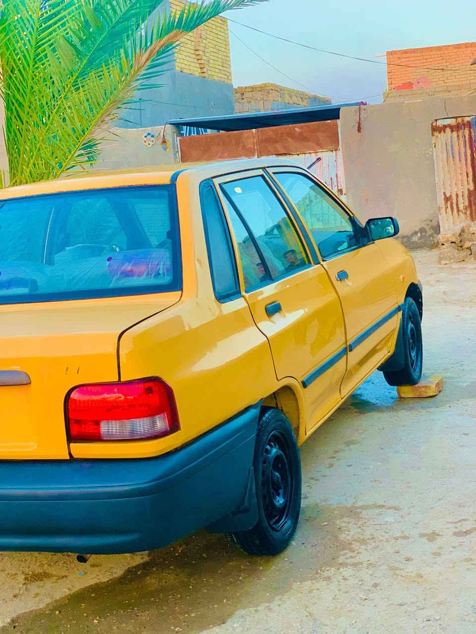 بعد الوعود الكاذبه 

السلام عليكم سايبا مديل 15 سياره حلوه وجاهزه كبل للشارع اسياره بيهه 3قطع بس صبغ بدون دواخل اكفلك شاصي ومحرك وكير تخم تايرات صارلي شهر من شديتهن  غرامات عليهه 100 اسنويه صاقطه اسياره معروضه 31 وبيهه مجال قليل رقم الهاتف *********** العنوان الديوانيه شافعية
