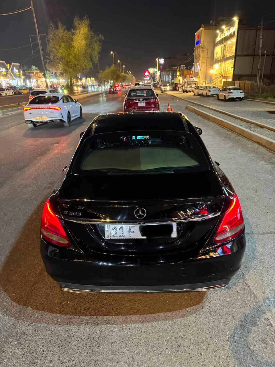 C300 السياره نضيفه ولا مسج بيه ماكو اي نقص بيه تخم تاير 2018 موديل فول مواصفات للبيع سعر 178 ماكو هيج سعر رقم بغداد بسمي *********** بدون ايرباك
