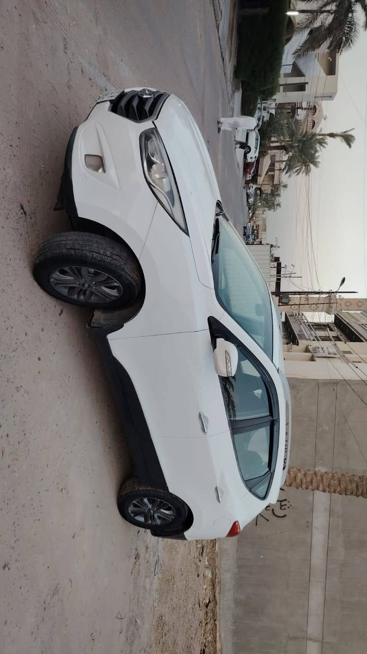 توسان 2016 خليجي صبغ صفحه السايق وقبق الجنطه اثر  جراد  وموجود الفديو قبل الصبغ بيها  ضربه بجاملغ لكدام السايق بدون دواخل سياره جاهزه حداديه جديده منضومه لايت  LED  محرك 2000 دوش  تحكم ستيرن تبريد قطعتين اشاير بلمري ماشيه 105 السعر 142 وبيها مجال بسيط  *********** مكان السياره بغداد العامريه
