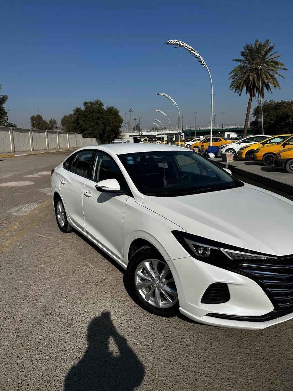 ١٦٠٠ • ضربة خفيفة • ماشي ٥٤٠٠٠
