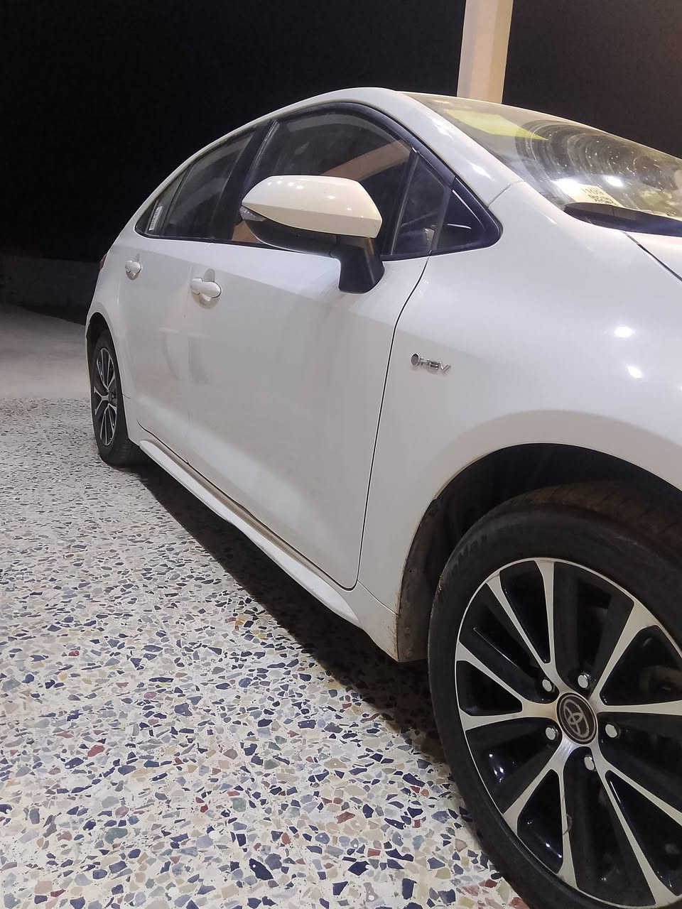 للبيع كورلا هايبرد موديل 25 ،ماشيه 2000،،للاستفسار ***********
