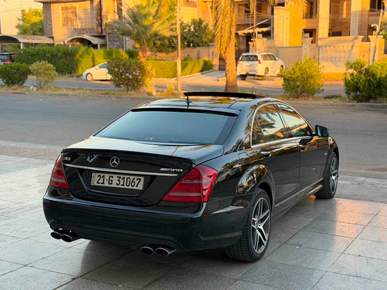 2007 S63 AMG أصل 
 مكفولة من الضربة والصبغ وبارد وشخوط   ، ماشية 96 ألف كيلو حقيقي ،  محرك 550 
السياره جديده او احلى من الصور بهواي
بوب شفط كشنات تدفئه تبريد امامي وخلفي كشن منفصل 
سياره صفر مسج ما بيها اي عطل كلشي نضيفه مال جناي 
جگات هايدروليك ، بانوراما ، بردات جانبية وخلفية  ناظور ليلي 
*********** 
مكاني بغداد السيديه
