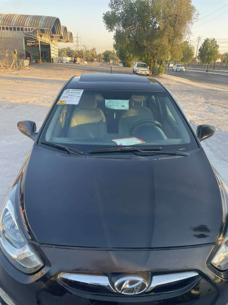 تحيه طيبه اخوان السلام عليكم هونداي اكسنت موديل 2017 وارد امريكي بيها ثلاث قطع صبغ بنيد وجاملغ وجاملغ خلفي بدون داخل السياره جديده وجاهزة فول مواصفات تبريد حداديه مكينه كله مكفول بيع بدون مراوس السعر 79 وتواصل فقط واتساب *********** مكاني نجف كوفه
