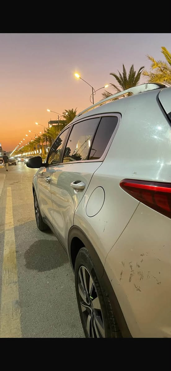 السلام عليكم 
KIA SPORTAG 
كية سبورتج 
موديل 2017 
ماشية 166 ميل 
حادث بابين جهة الراكب 
مواصفات ستاندر 
السعر 125 
12.500 $
***********

