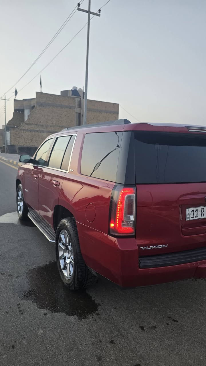 السلام عليكم بيع جوه السوك   يُــوكن YUKON SLT
للبيع  امريكي ( رقم بغداد  تسجيل جديد   2015
المواصفـــات:  
•محرك: V8  
تشغيل عن بعد
•نظام الدفع: دفع رباعي (4WD) أو خلفي
• عدد الركاب:  7.  أشخاص
• مقاعد كهربائية
مقاعد جلد تدفئة تبريد 
• ذاكرة للمقاعد 
• شاشة + بلوتوث + USB
• مكيف ثلاثي
• فتحة سقف 
• كاميرا خلفية + حساسات أمامية وخلفية
• تحذير مغادرة المسار
• نظام ثبات + ABS
• وسائد هوائية كاملة...
• نظافــة السيارة. ممتازة
+تـخم تـاير جــديد
• الســعر  250 $ او بيها مجال للطيبين
( الشراي يتصل او يراسل وتساب ***********
