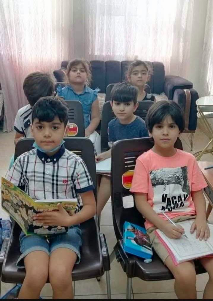 بمناسبة حلول العام الدراسي الجديد نتمنى لتلاميذنا التوفيق والنجاح الدائم 
تدريس يومي حقيبه كامله مع المدرسه 
ودروس مفرده لكل تلاميذ الصفوف الابتداىيه ولكل المناهج 
للتسجيل  كادر متخصص
B2
خاص او واتساب ***********.

نص مكتوب في الصور:
- ٥٩ انه لشه
- realme Shot on realme C21Y
- WEHYAT KALBY
- ABD EL HALIM HAFEZ
- الذكريات KINEMASTER الدرجات للصفوف الاولية الدروس تشرين الاول تشرين الثاني كانون الاول كانون الثاني نصف السنة تربية الإسلامية اللغة العربية رياضيات الحديثة اللغة الإنكليزية علوم والتربية الصحية اجتماعيات تربية الفنية والنشيد التربية الرياضية الحاسوب اللغة الفرنسية متنوعة مرشد الصف Qassim Mohamed و٣٥ من الأشخاص الآخرين ١٧ تعليقًا إرسال مشاركة مخططات ذكرياتك