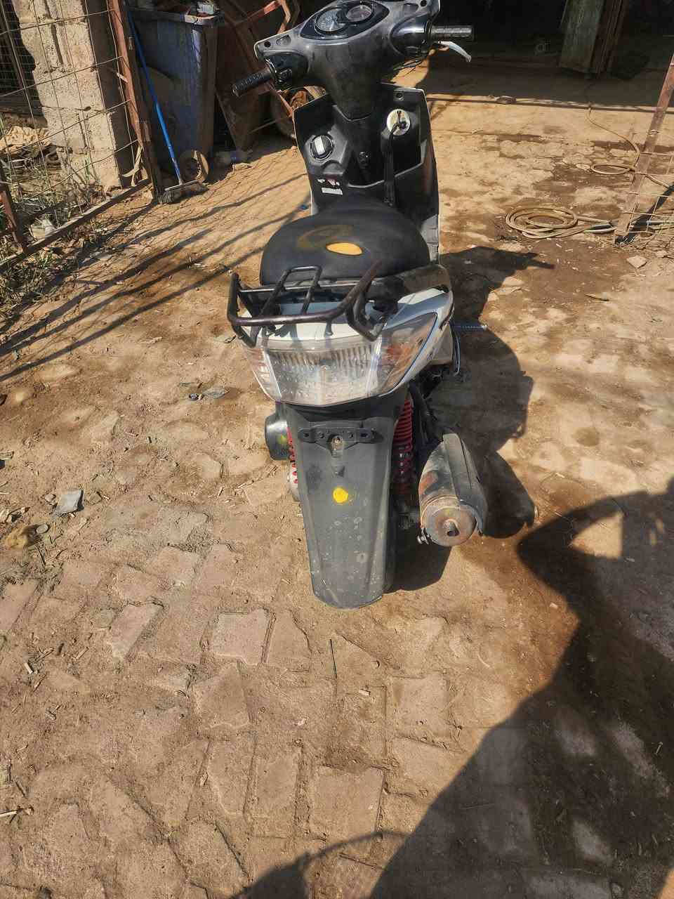 السلام عليكم سكنس فحل نوز مكفوله من بجم للبجم بيها اوراق دراجه حيل حلوة ونضيفه نكره سلف السعر 550وبيها مجال مكاني بغداد سبع قصور رقمي ***********
