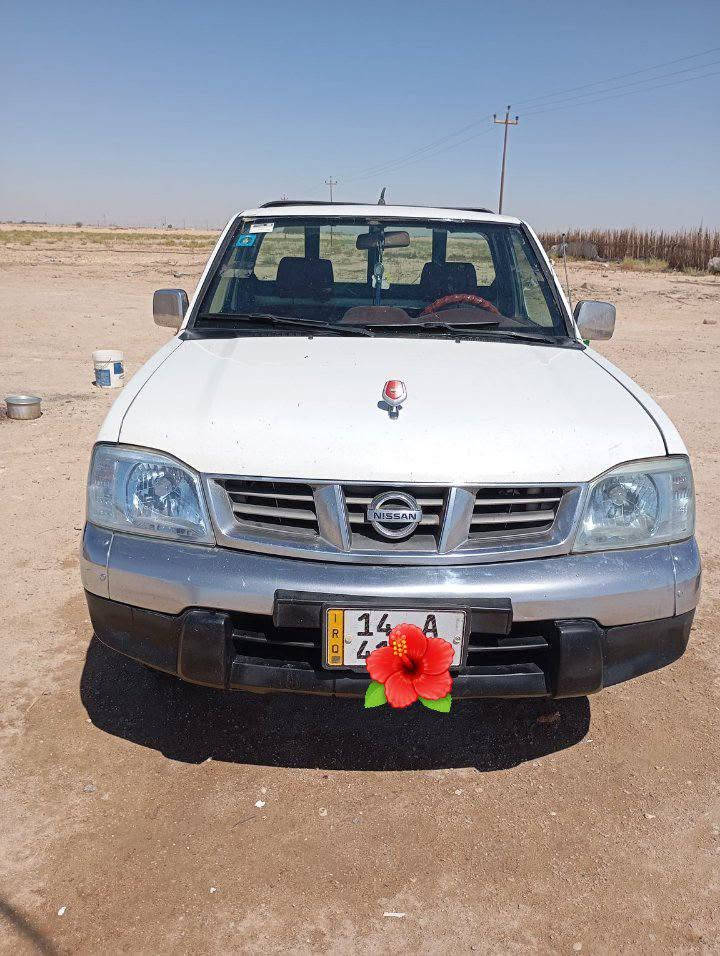 سلام عليكم خوان سياره لبيع نيسان موديل 2014 مكفول كفاله عامه ما عده بيه شخطه بصيطه بل چاملق لگدام سايق واظحه  مكفول مكينه وگير وتبريد ويه سويچ سنويه مجدده 2031 رقم لبصره   سعر 130 وبيهء مجال مكان سياره لبصره لستفسار عله لرقم ***********
