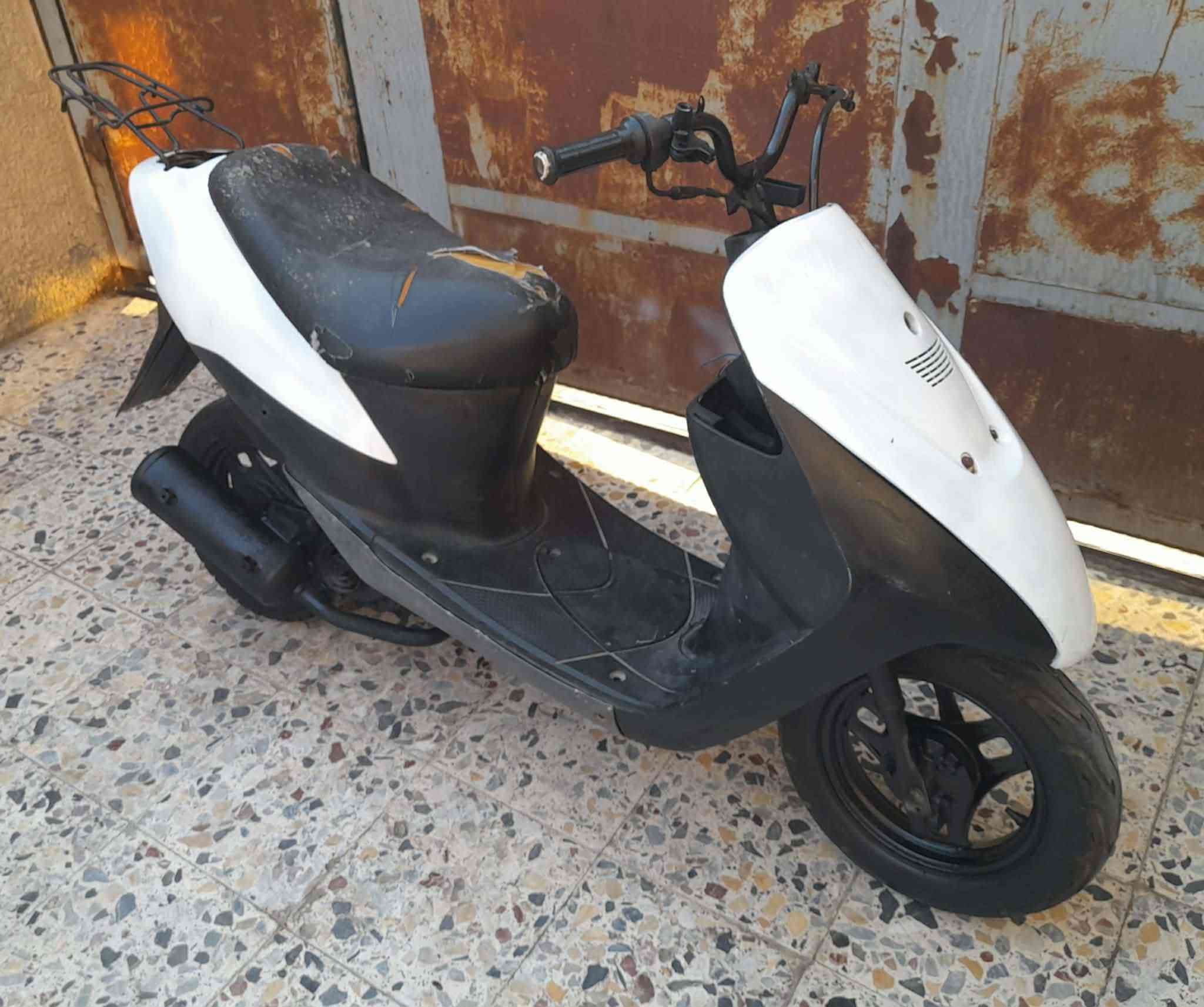 دراجه سازوكي للبيع نظيفة ومرتبه شغاله هندر سعرها 150 وبيه مجال
للتواصل ***********

