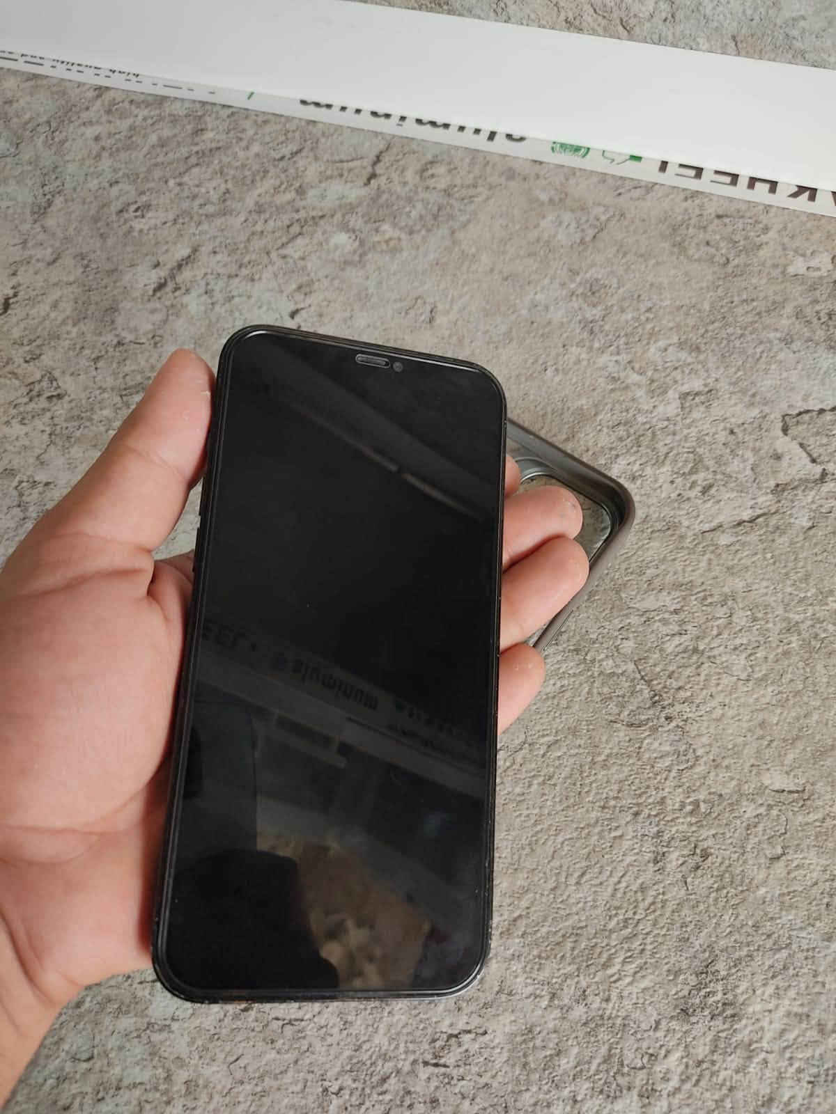 ايفون ١٢ برو ماكس • ٢٥٦ • مبدل شاشة وبطارية