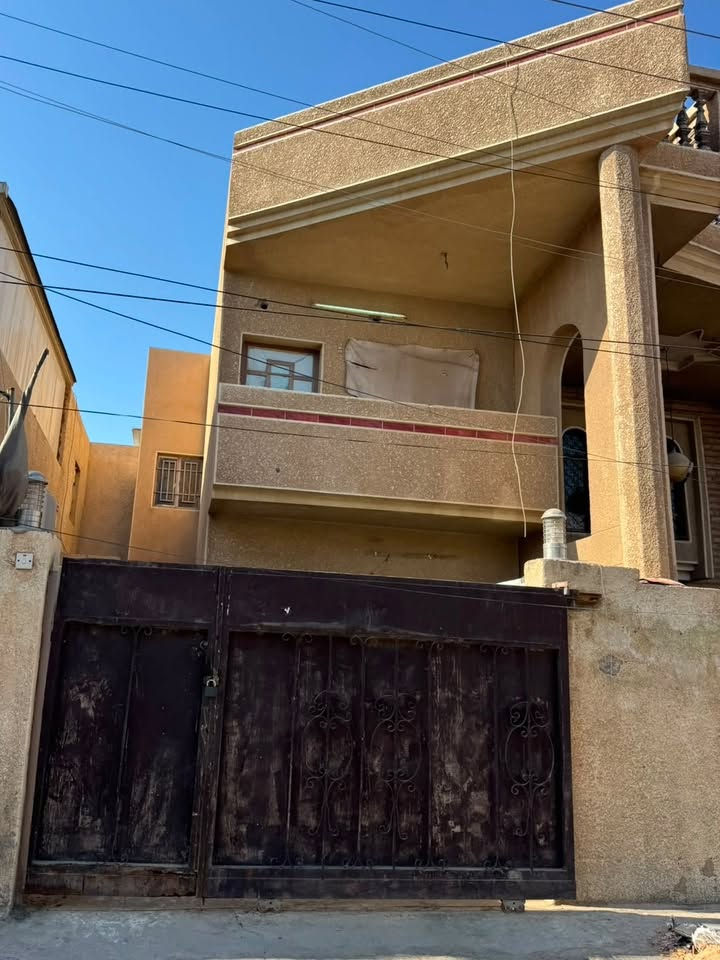 مشتمل 100متر واجهة 5نزال 20
محله 895
زقاق 41
قرب السوق وجامع الدراجي 
الطابق الأرضي حمام وكراج
صالة وحمام
مطبخ 
غرفه 
طابق الثاني 
غرفه نوم 2 
مخزن

للاستفسار الإتصال وات ساب  ***********ابو علي
