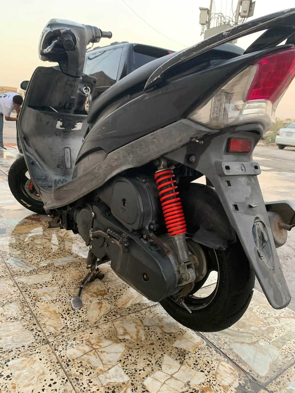 سلام عليكم
ماكس عدله دراجه كلها بلاديه جديده ماشيه 21
العنوان بغداد بلديات 
السعر 950 وبيها مجال 
الرقم ***********
