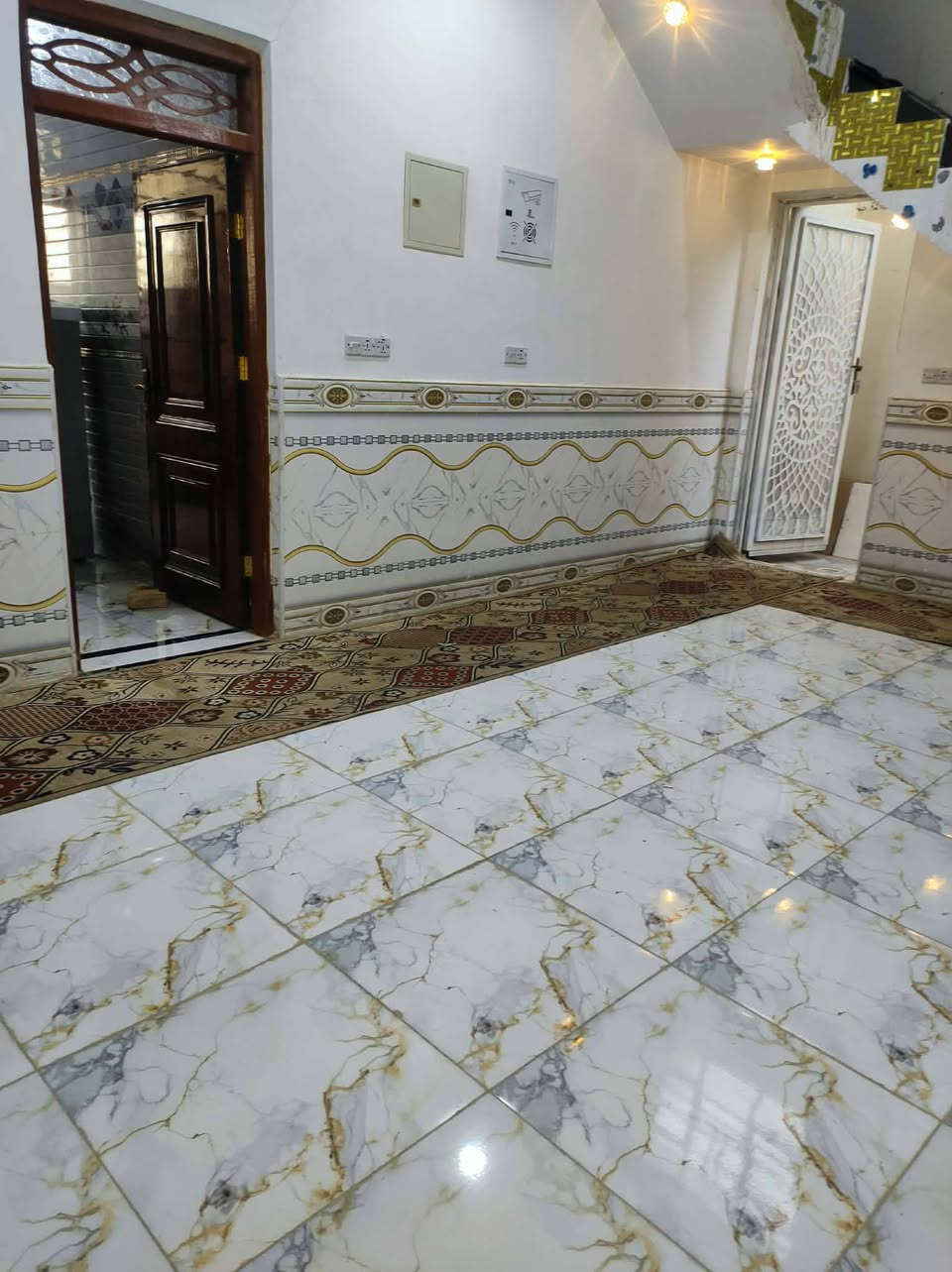 سلام عليكم بيت البيع مساحته 200 متر صب كونكريت البيت زراعي كل الخدمات متوفره بيه وبيه وصل طابو مكان البيت بل كنهاره مقابيل منطقت الحشد وسعر 90 وبيه مجال والشارع المقابيل 15متر‏‪  ‏‪تفاصيل رقم ‏‪***********‬‏
