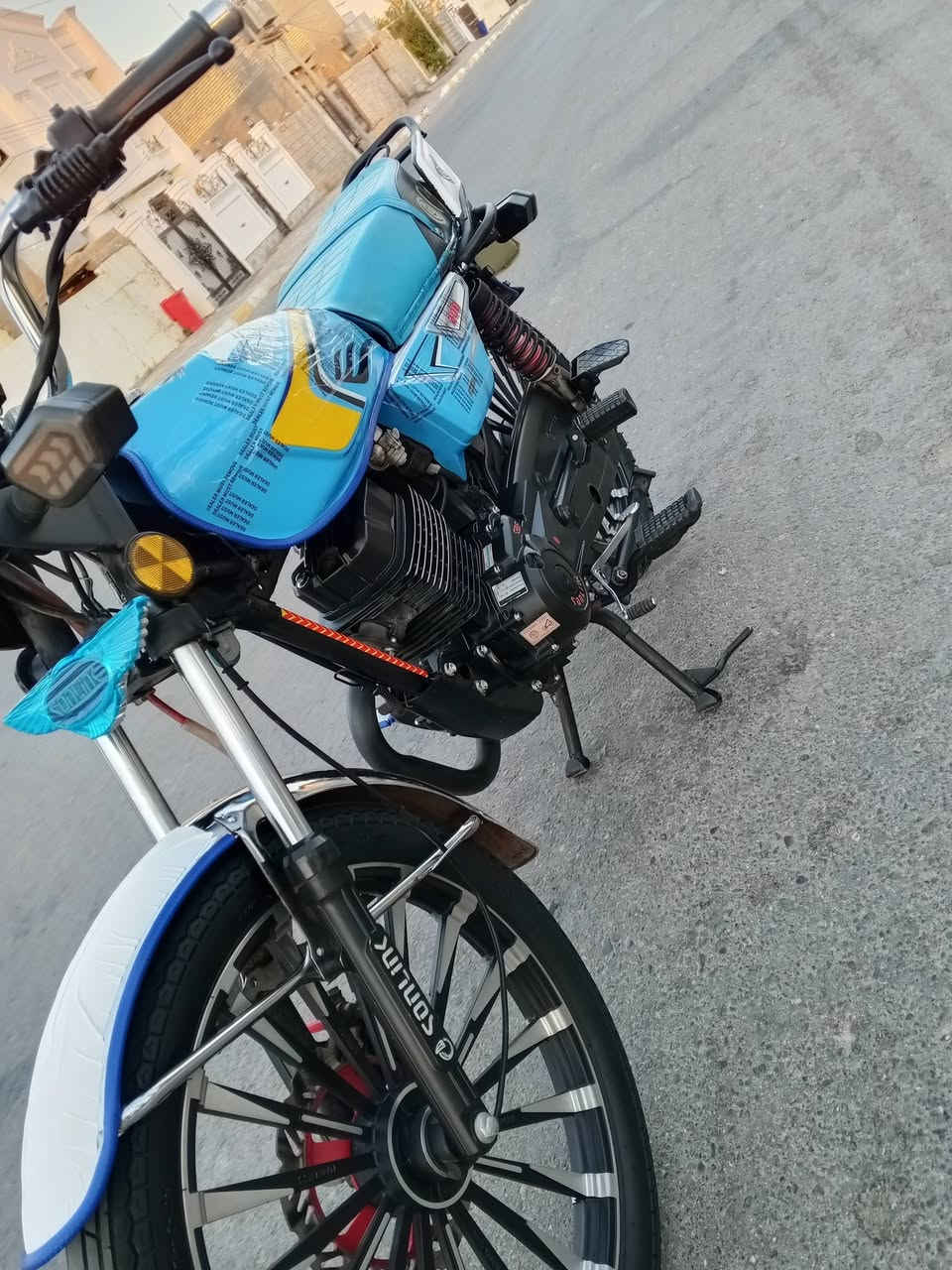 سلام عليكم ايراني سونك موديل 25 ضاغطه وزنجيل محرك سي بي أف دراجه حيل حلوه مانقصهه كلشي مكفوله كفاله عامه برغي مامفتوح بيهه دراجه حيل حلوه ورقه منفيس وياهه مكاني تأميم السعر مليون وبيهه مجال قليل ‏‪***********‬‏
