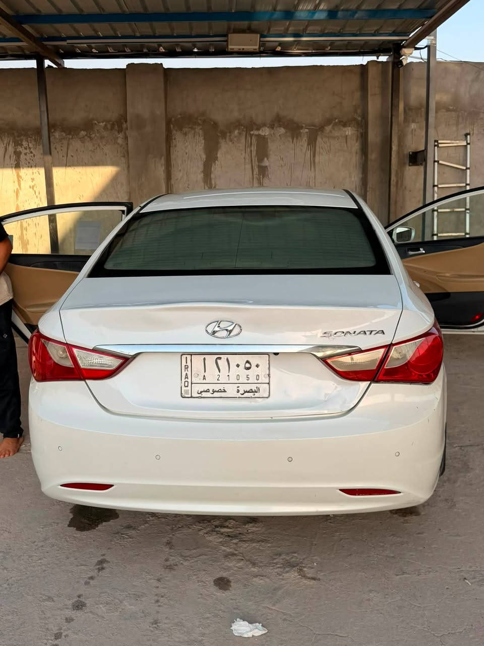 السلام عليكم سوناتا موديل ١١  خليجي مكينه ٢٤٠٠ دوش مكفوله جاهزه من كلشي تبريد حداديه تخم تايرات بيها بس بارد موضح بالسونار لاتبديل ولاصبغ ولاحار بأسمي السيارة  ***********  سعرها ١١٥  مكانها شطرة
