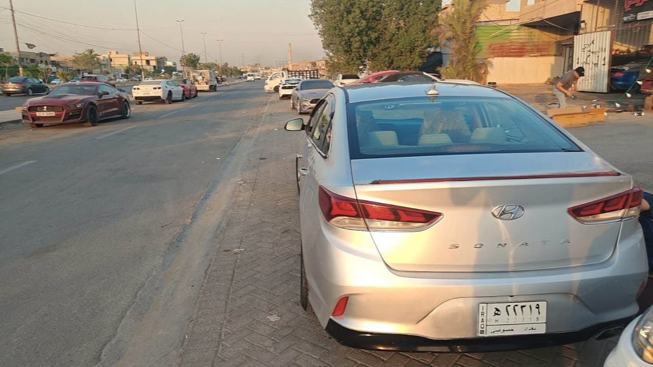 سوناتا 2018 وارد امريكي ضربة مو ضحه بلصور 
نص مواصفات كير محرك تبريد فول 
ماشيه100 ميل
سعر 120 بيه مجال مكان بغداد
*********** بغداد, العراق
