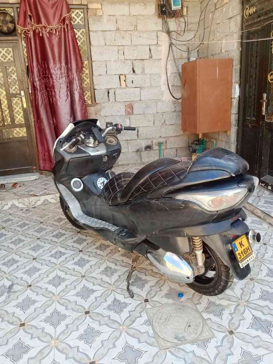 دراجه فورزه 0ـ9
مكينه مامفتوح بلادي 
كهربائيات كامله 
دبلات امامي بلاد 
خلفي تزويد  كلجات امامي مال عميه بلاد وقايش وبنز كلج 
جدد دسكات امامي خلفي جديد زوج تايرات جدد قبق كلجات نيكر كزوز رياضي اصلي ودامه كامله قبل سبوع دراجه نكره بكل وقت حماوه ماكوالسعر 750وبيه مجال حك جيه لتواصل ***********وبيه واتساب
