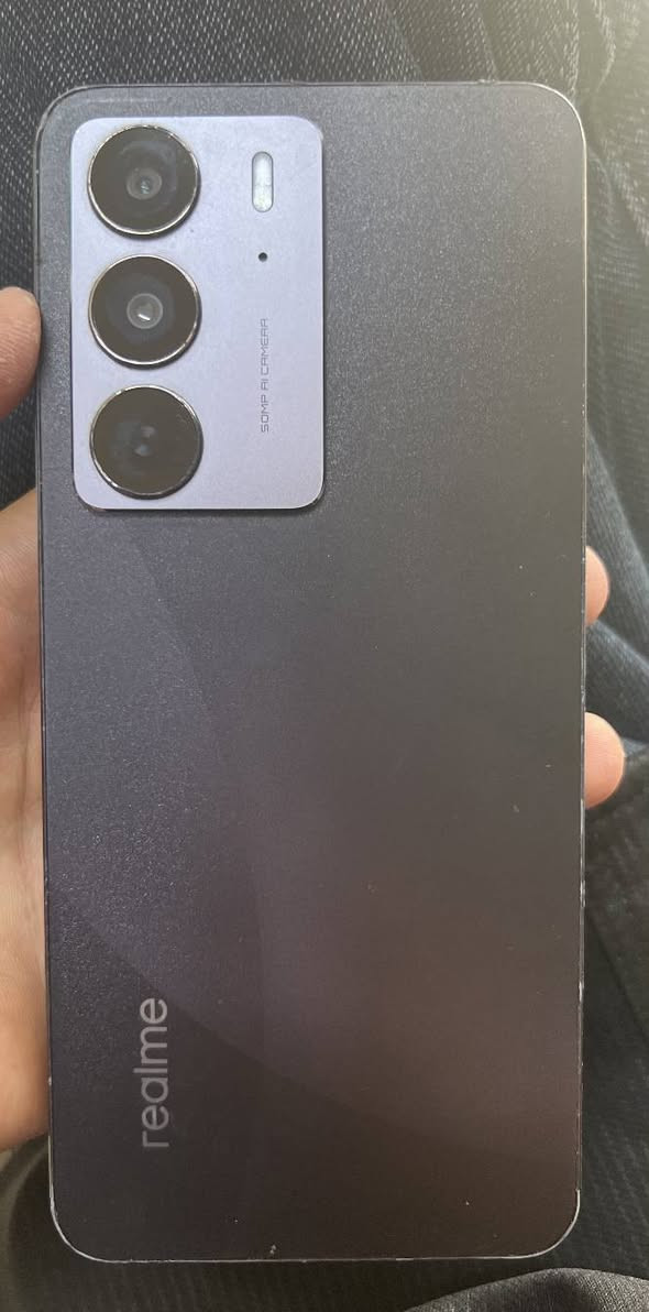 Realme c75 512gb 16g سعر البيع 150 ***********

