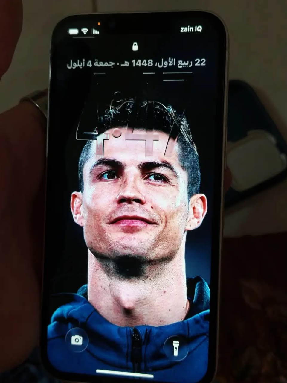 السلام عليكم للبيع 13 عادي لون ابيض نضافه 98 بالميه مبدل شاشه وبطاريه كاميرا عاطله وسماعه الاتصال عاطله الباقي شغال قيم بما يرضى الله مكاني غزاليه الكفائات واتس اب ***********
