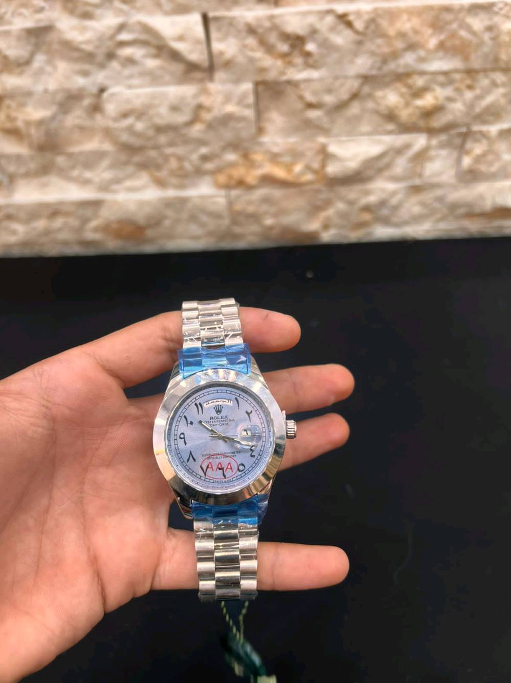 ⌚✨ أناقة الوقت تبدأ من هنا ✨⌚

🔥 ساعات راقية بتصاميم عصرية وفخمة
💎 جودة وأناقة تليق بكل مناسبة
🎁 اختيار مثالي إلك أو هدية لشخص تحبه

📦 توصيل لجميع أنحاء العراق 🇮🇶
💰 أسعار مناسبة ومنافسة
📲 للطلب والاستفسار واتساب: ***********

✨ لا تخلي الوقت يمشي بدون أناقة…
⌚ اختار ساعتك وخلي حضورك يحچي عنك 🖤

━━━━━━━━━━━━
👑 الجود لبيع الساعات
⌚ وقتك… يستاهل الفخامة ✨