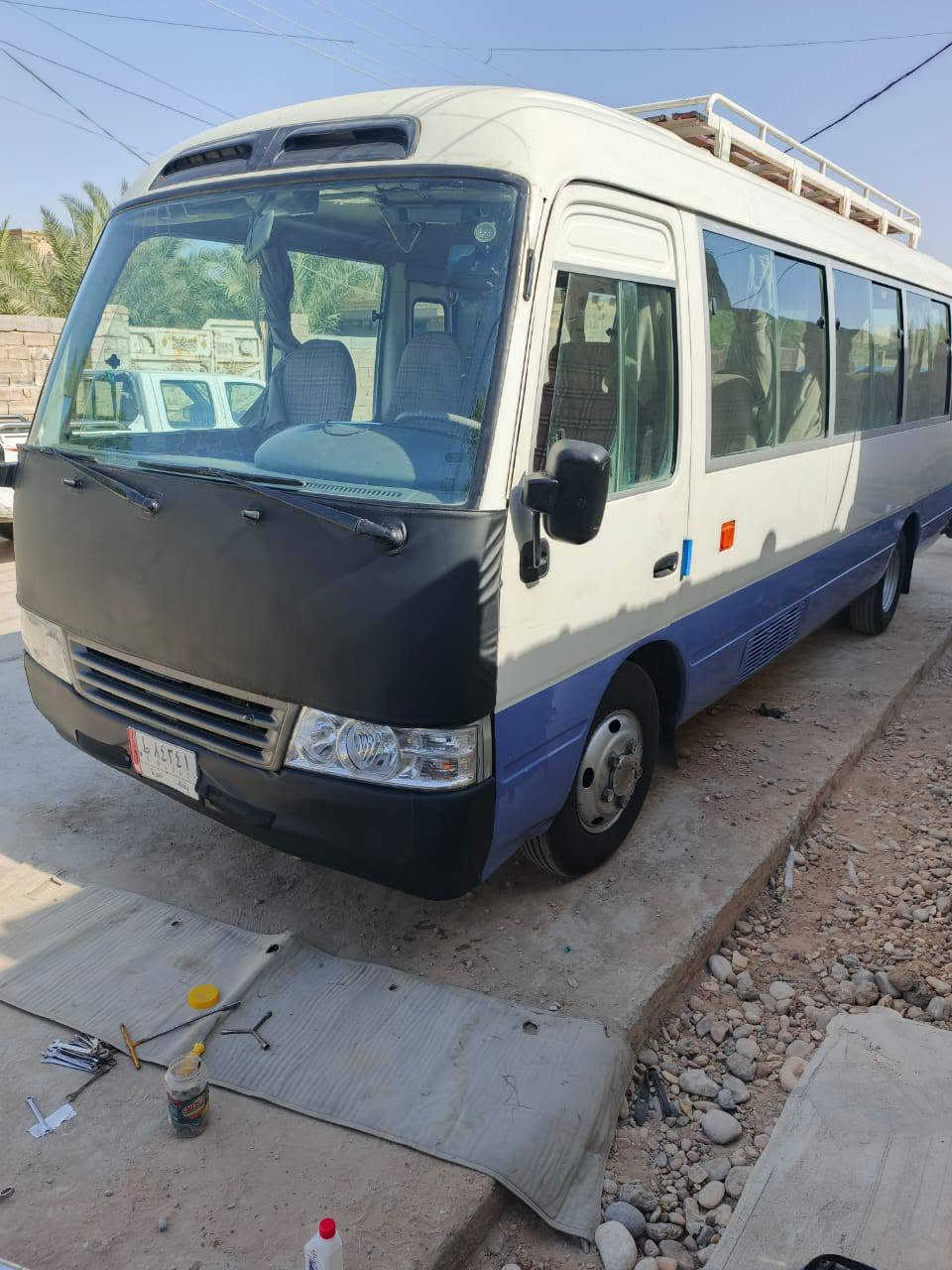 سلام عليكم 
من رخصت مدير الكروب 
كوستر 2008
سياره خير من الله 
حداديه مكينه اكسن كير 
تبريد محور 
كشن ستاركس 
رقم دولي مداور ثاني يوم 
العنوان ذي قار قضاء الدوايه 
اتصل وبيك خير وتدلل 
رقم الموبايل ***********
