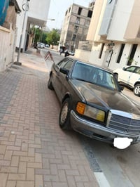 مرسيدس رئاسي • ١٩٨٥ • محرك بطة