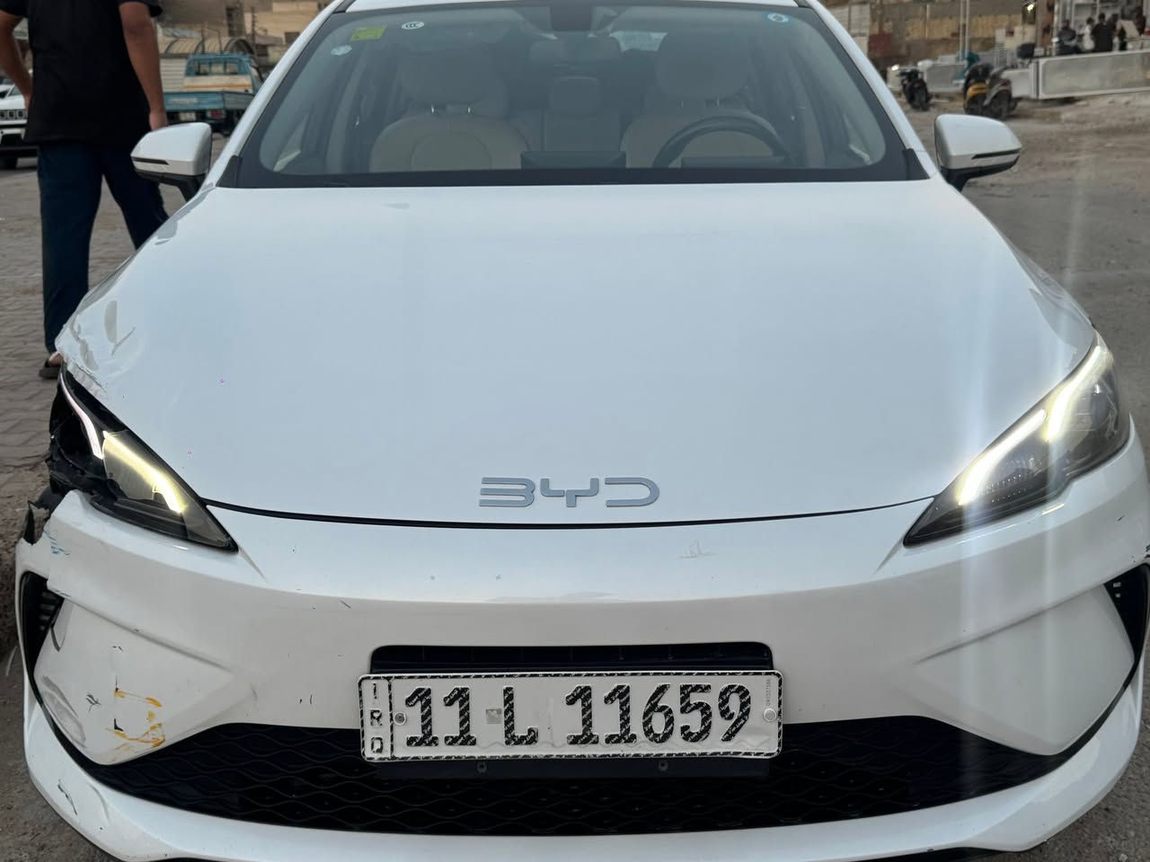 السلام عليكم بي واي دي  للبيع موديل 2025 مرقم بغداد باسمي السياره جديده بمعنى الكلمه بس صار بيهاا هاذا الحادث  الله يجفيكم الشر السياره ابيعهه على وضعهاا  الباقي كله مكفول مكاني. بغداد  ***********
متواجد واتس السعر 16 مليون
