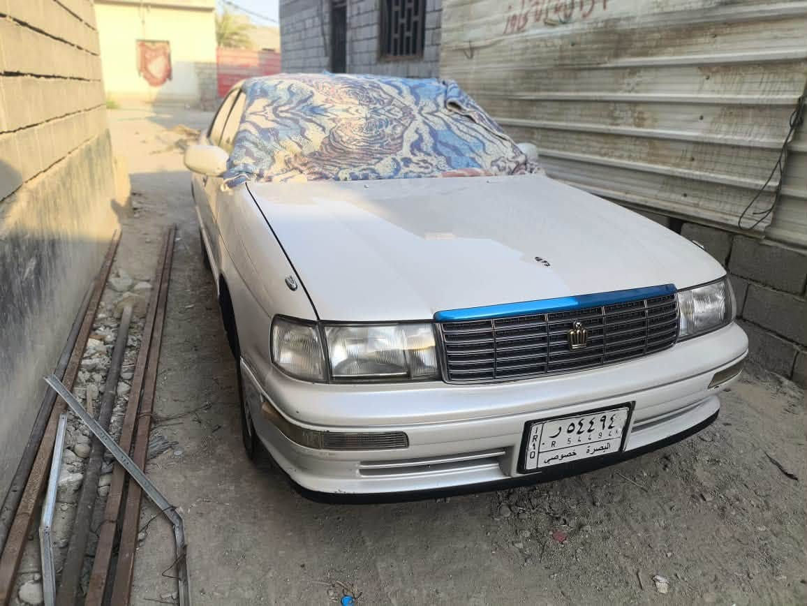 كراون بطة منفصل موديل 1994 محرك 2500 ديلكو    الرقم بصره كفالة كص ونقل جثة بيها ضربه خفيفه بجاملغ الامامي داخل حلو  ومرتب شاشة كهربائيات كلها شغالة عليها تبريد ثلج تخم تاير جديد ما عايزها شي مكاني البصره ابي الخصيب طريق الصحراء سعرها 65 ورقه وبيها مجال الرقم ***********

