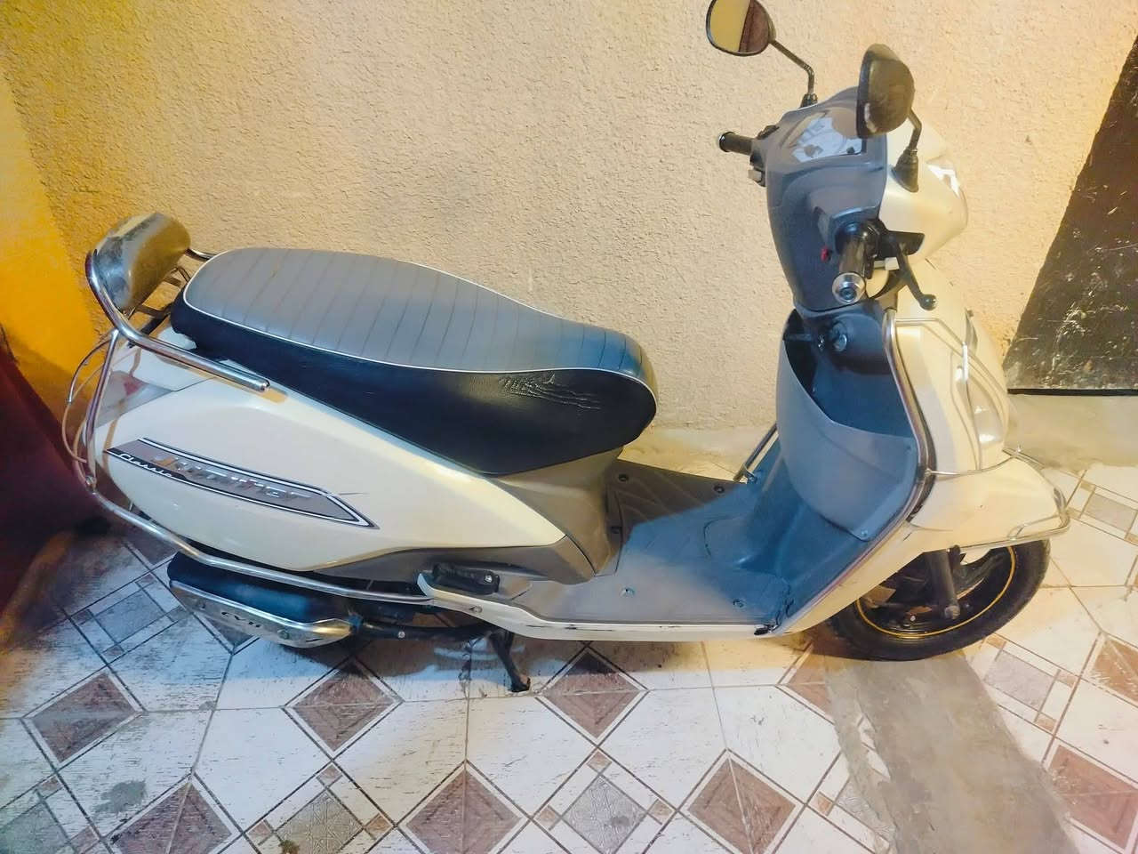 دراجه جوبيتر نظيفه للبيع على رقم ***********
