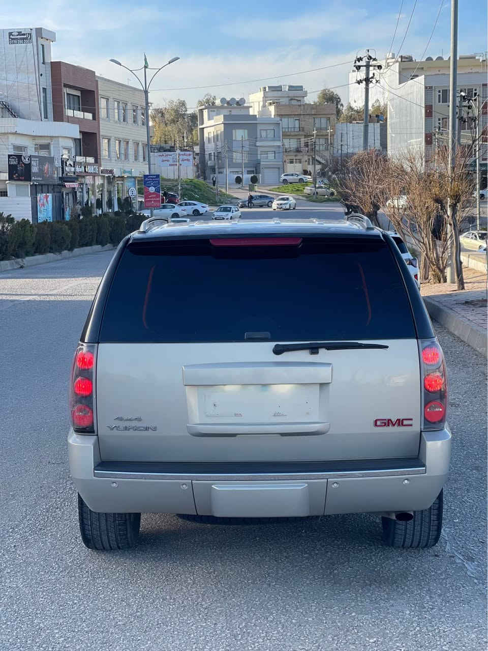 سەرەتا بە ناوی خوا 
جیمسی 2009 دینەڵی دەبڵ ئەکسل  فول فول مواسەفات سڵاید ، شەغال ، سنوق شەفت ، مەرکەزی ، کوشن سارد و گەرم، کوشن شەفت ، ٣ پارچە بۆیاخی هەیە بە بێ ناو گرتن گێڕ و مەکینە و کارەبای تەبرید و تەقە و ڕەقە بە شەرت 

شوێن سلێمانی 
*********** السليمانية, العراق
