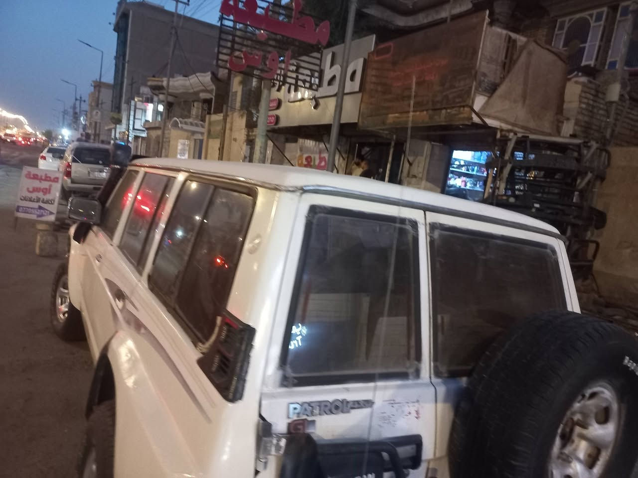 نيسان باترول ١٩٩١ رقم بغداد دولي السعر ٥٠ وبيها مجال ***********
