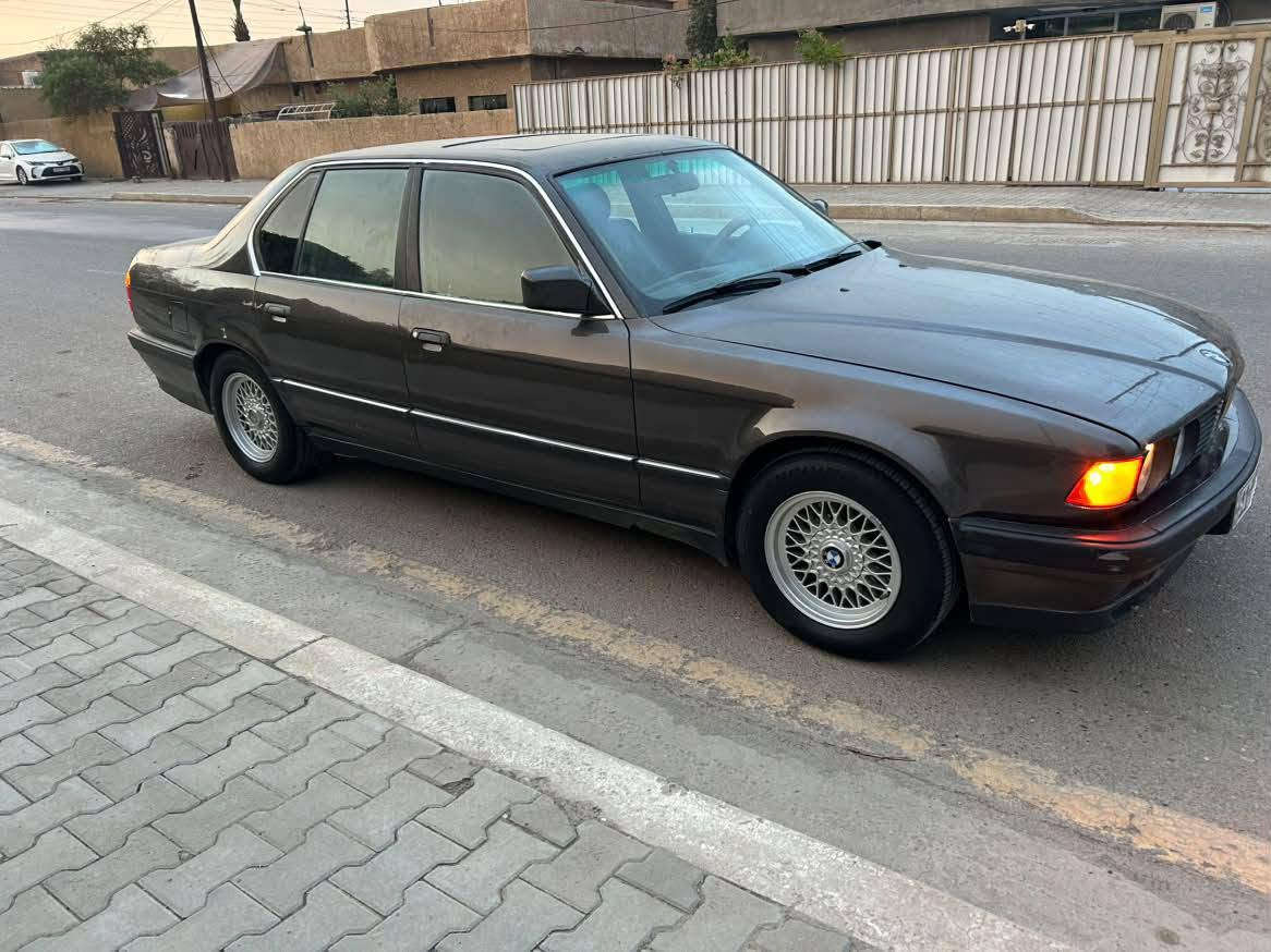 ٧٣٠ V6 • ١٩٩٠ • رقم بغداد