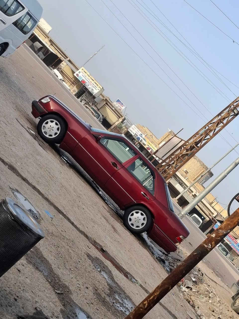 السلام عليكم ورحمة الله وبركاته مارسدس دب موديل ١٩٨٦ كير مكينه تبريد حديدية طخم تاير مسجل سماعات كهربائية كله شغاله السياره جديده صبغ عام جماليه رقم بغداد دولي بسمي العنوان ذي قار سوق الشيوخ السعر ٦٨بيه مجال ***********
