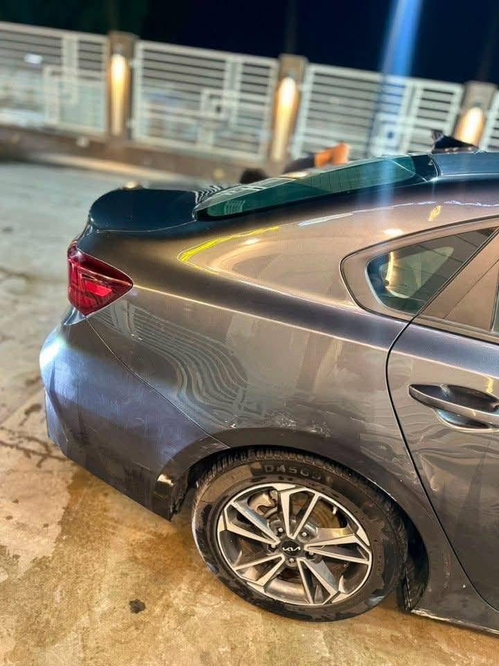 السلام عليكم
#مستعجل_جداً 

كيا فورتي

 موديل 22

رقم بغداد الدولي 

ماشيه 53 ميل

لون رصاصي

محرك الفين دوش

السياره ليبل واحد حادثهه بنيد مصلح نفسه وبيهة بارد تحتاج بعض التعديلات بدلت الدعامية تحتاج صبغ وبعض التكحيلات

صور الحادث والسونار مرفق بلمنشور

سنويه لل27 سياره بسمي تحويل مباشر

مواصفاتهه 

اشاير مري 

رادارت اماميه وجانبيه

مانع انزلاق

مود درايف

مثبت سرعه

قياده ذاتيه

تحديد مسار 

شاشه كار بلي

كامره دوران 

شادلهه منضومه زنون

وتخم تاير جديد

دوشمه ارضيات وكشنات جلد

السعر 128💲 وبيهه مجال حك الجية

مكان السياره بغداد المشتل 

هـ/***********
