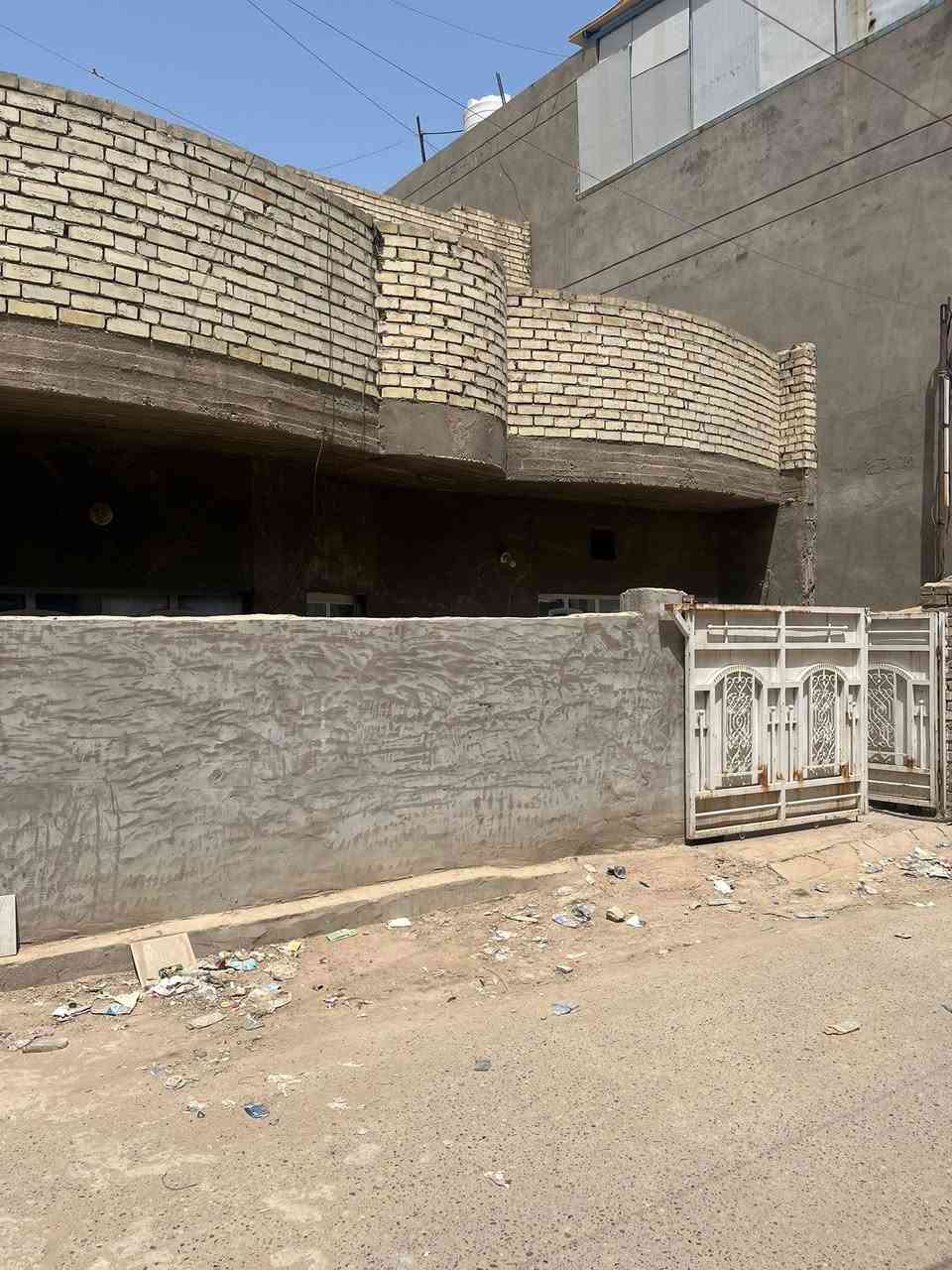 السلام عليكم دارللبيع زراعي جمعيه خيرالله طابو25المساحه120م الواجهه11طابق واحد غرفه صاله مطبخ صحيات بسعر مناسب جدا الاستفسار/***********…***********
