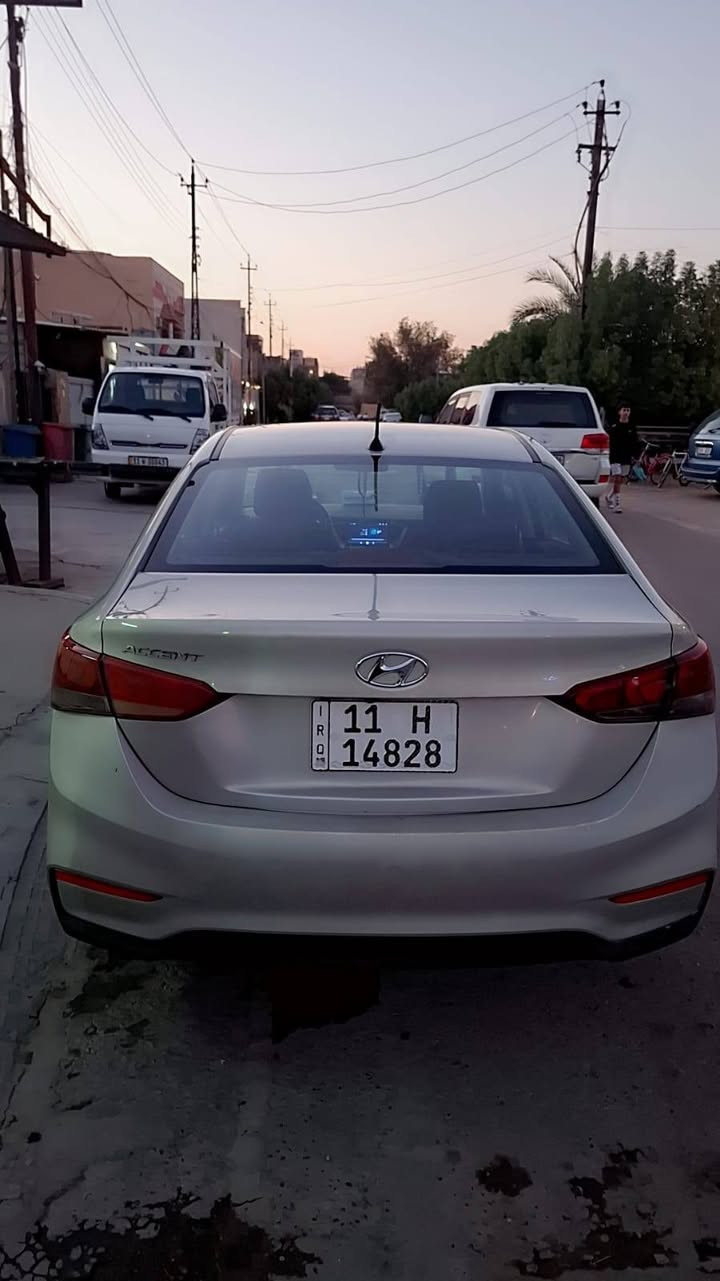 سلام عليكم عندي اكسنت للبيع موديل 2018 رقم بغداد انكليزي بسمي وارد امريكي حادثه جاملغ الخلفي بس بدون دواخل السياره جاهزه وما بيهه اي نقص صدر امامي وخلفي جديد تخم تاير جديد محرك كير جديد محرك 1600 المرغوب تبريد ثلج السعر 98 وبيهه مجال قليل مكان السياره بغداد العامريه الشراي يتصل على ***********

