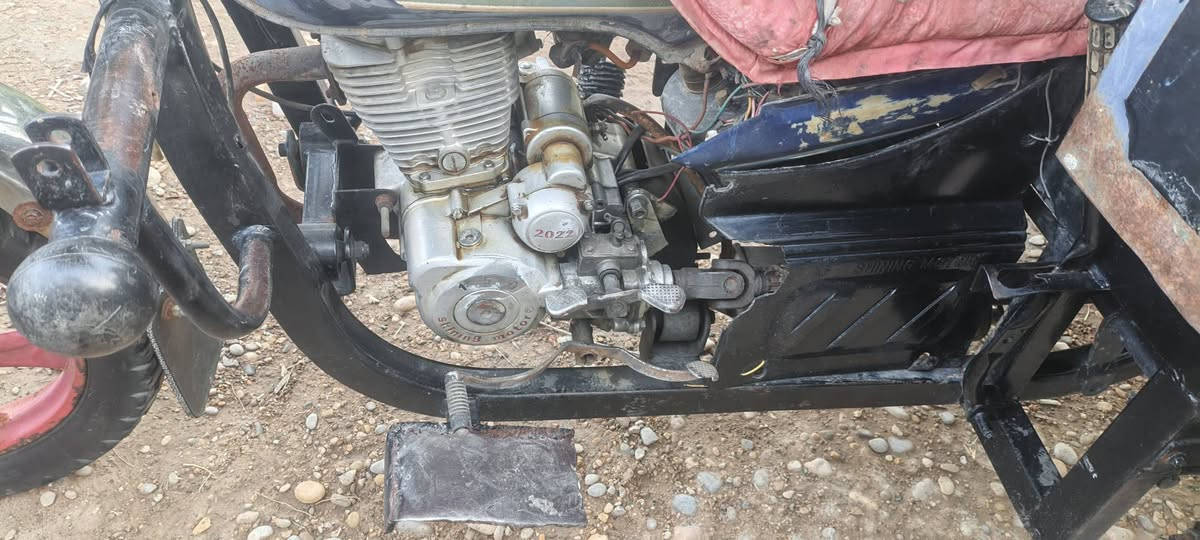 اسلام عليكم ستوته جمره اوراق موديل 13شاصي نضيف كلش لا خياس ولا فطر بدي نضيف مكينه 22 تايرات نص عمر مامتواجد عله النت واسط العنوان قضاء الصويره استفسار ***********
