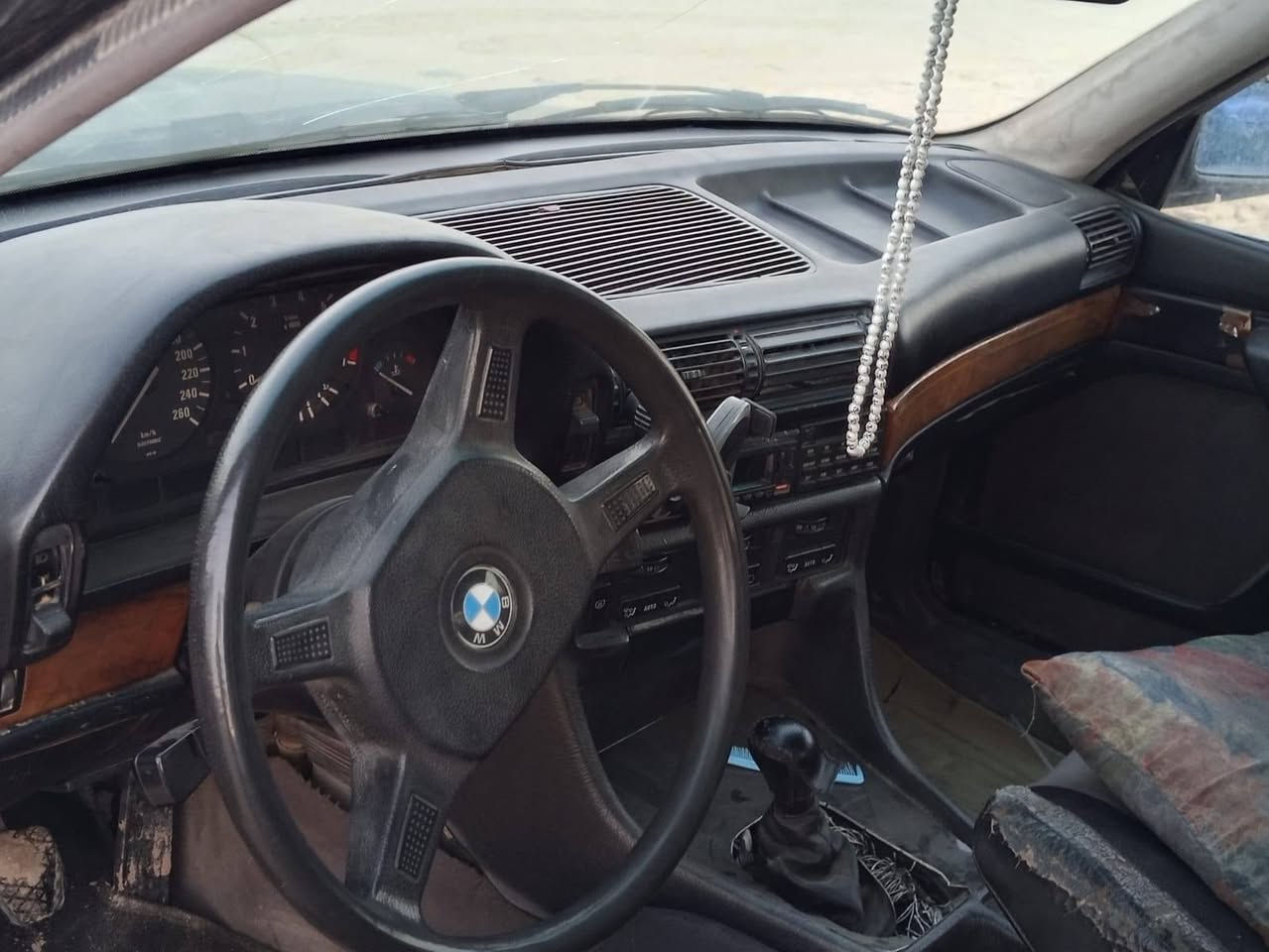 السلام عليكم Bmw735.بسم اخوية. تحويل مباشر  للبيع او المراوس كير ومحرك   لاصرف ولا بخار كير عادي.   صدره   70٪100  كهربائيات كله شغالة تبريد ماكو.   سنوية  نافذة ب 2024.    عليه غرامة 250 تنزل من سعره.   السعر( . 27.    وبيه مجال.       متواجد وتساب.   ***********.العنواب ديالى بعقوبة  كاطون الرازي.      )   كاتبلك كلشي.
