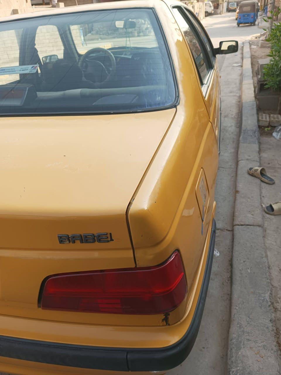 السلام عليكم بيجو بارس موديل ٢٠١٥ سياره حلوه بيها جراد بلقماره والجنطه  صفاحها حلوه السياره ينرادلها ترتيبات اني ما مسويهن لان ما عندي مجال السعر ٣٤ وبيها مجال بعد المعاينة اخوان يرحم والديكم السعر قابل للتفاوض بعد المعاينة لا تكلي بيش نهايتها لان هذا هو سعرها ومن تجي تشوف نواقصها انزل من سعرها بسمي ما عليها اي غرامات تحويل ثاني يوم للاستفسار على الرقم *********** مكاني بغداد زعفرانيه
