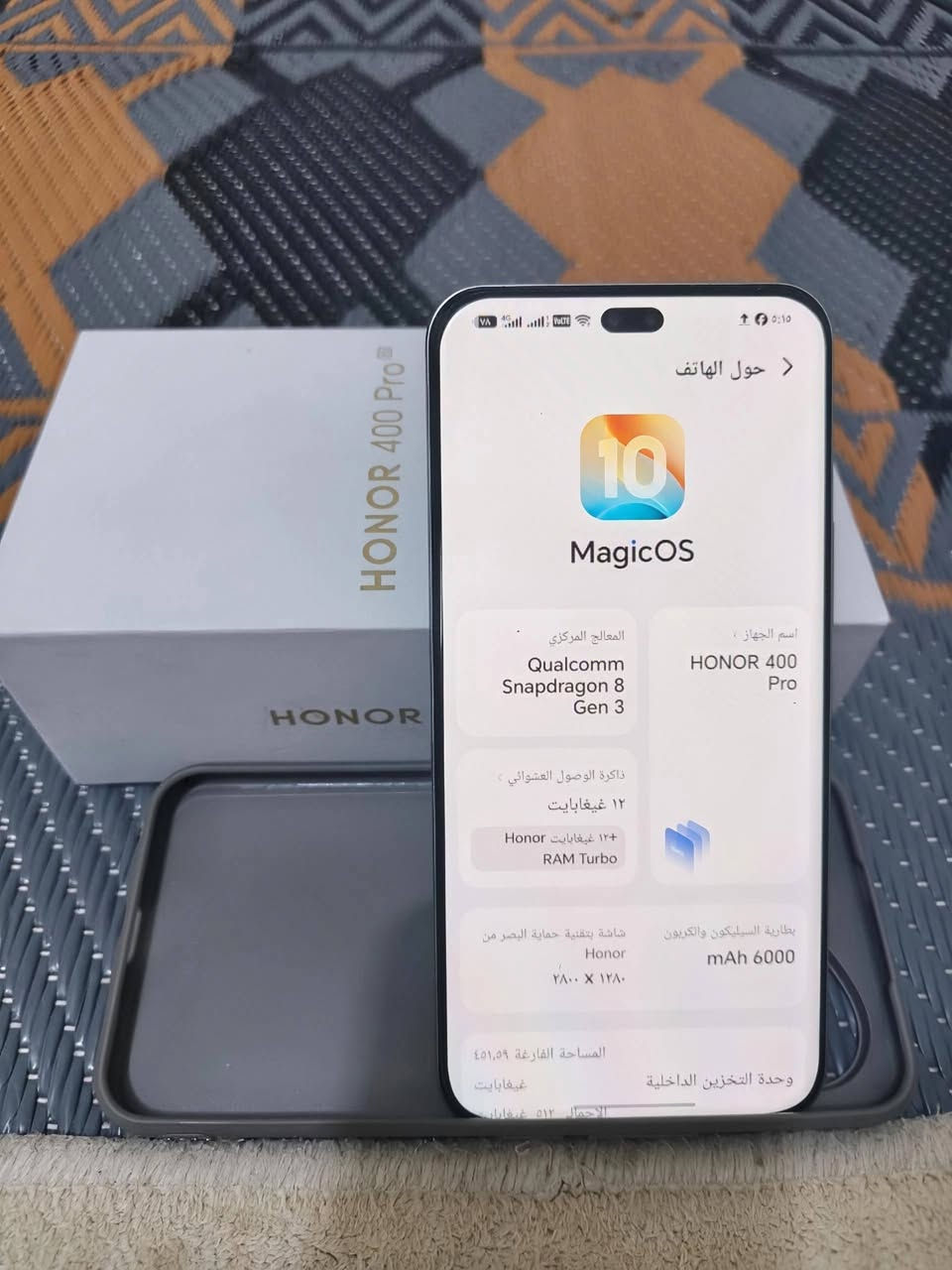 السلام عليكم ورحمة الله وبركاته 
HONOR 400 pro الذاكره 512 العشوائي 12+12 الجهاز اخو الجديد بعده بلضمان صار شهىرين من اخذته الواصفات معروفه السعر قفل قفل قفل 700 الف لتعامل فدوه 
هاتف ***********

نص مكتوب في الصور:
- حول الهاتف MagicOS المعالج المركزي Qualcomm Snapdragon 8 Gen 3 اسم الجهاز HONOR 400 Pro ذاكرة الوصول العشوائي ١٢ غيغابايت ١٢ غيغابايت Honor RAM Turbo شاشة بتقنية حماية البصر من Honor ٢٨٠٠ X ١٢٨٠ بطارية السيليكون والكربون mAh 6000 المساحة الفارغة ٤٥١,٥٩ غيغابايت وحدة التخزين الداخلية الإجمالي ٥١٢ غيغابايت
- حول الهاتف
- بطارية السيليكون والكربون mAh 6000
- شاشة بتقنية حماية البصر من Honor
- ٢٨٠٠ X ١٢٨٠
- وحدة التخزين الداخلية
- المساحة الفارغة ٤٥١,٥٩ غيغابايت
- الإجمالي ٥١٢ غيغابايت
- الموديل DNP-NX9
- رقم الإصدار 10.0.0.199(C185E4R2P3)
- GPU Turbo
- إصدار MagicOS 10.0
- إصدار الأندرويد 16
- منصة محرك الأداء محرك X Turbo
- IMEI 865587084267756
- 865587084272954
- الهوية الإلكترونية
- تحديث نظام جوجل بلاي ١ آب، ٢٠٢٦