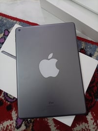 ايباد ٩ • ٦٤ غ.ب. • وتر بروف