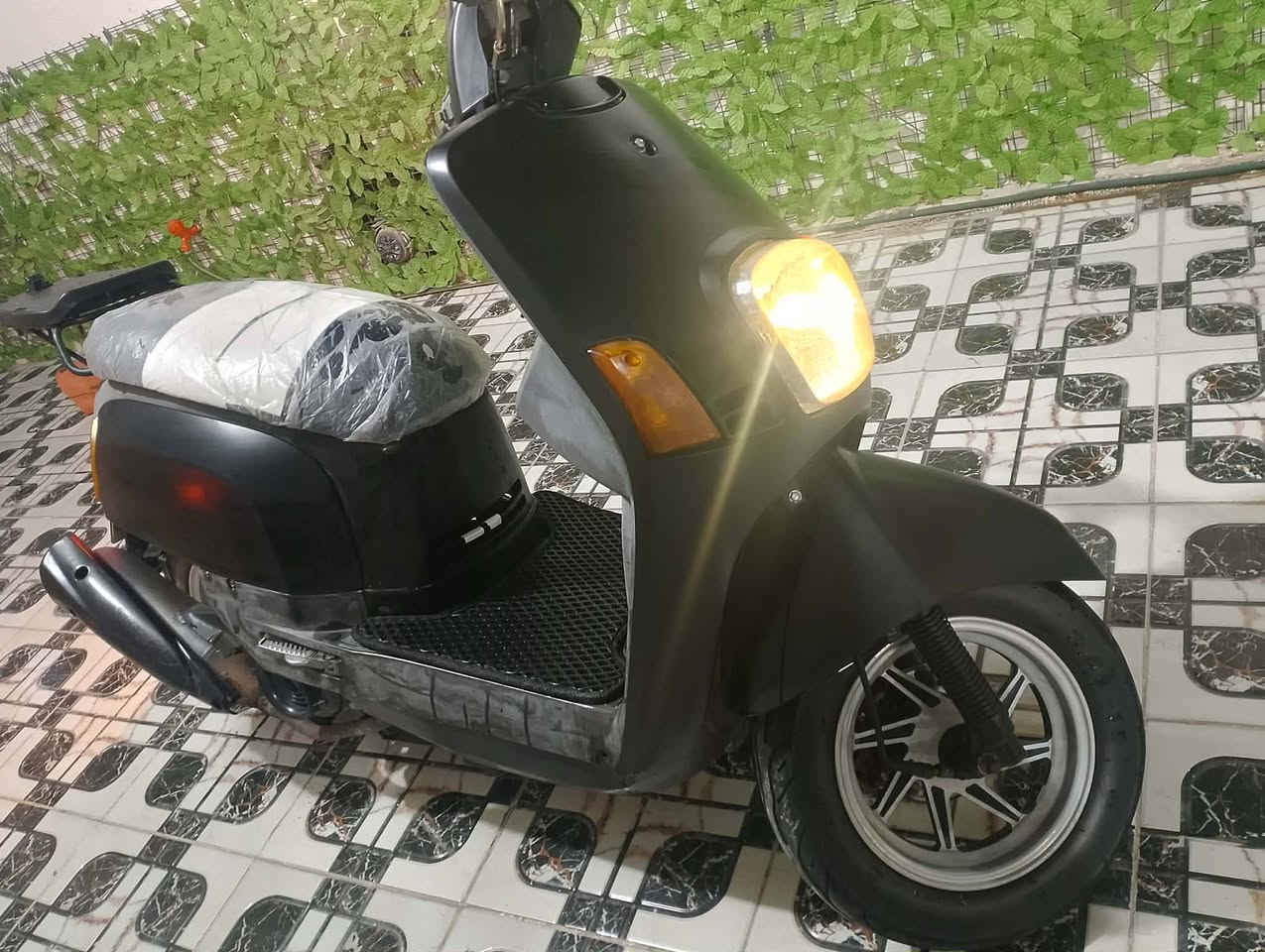 دراجه بوليس كابريتر 2008 دراجه تشتغل سلف وهندر دراجه شلع و معدل دراجه مكفوله مكينه ما مفتوحه كهربائيات كلها شغاله
بس كفرات صبغ مكاني طويريج سعر ٦٥٠ بيه مجال
