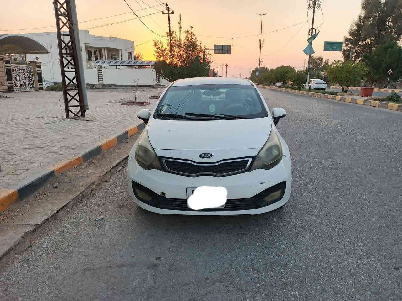 كيا ريوو مديل 12حداديه وكير ومكينه مكفولات السياره مصبوغه عام  مكينه 1600كير عادي خمس نمر سياره جاهزه رقم اربيل سنويه ساقطه مالك السياره ما اندله ابيعك جوم حديد اتكفله من سرقه وعشائر وطلب السعر 44 وبيها مجال مكاني نجف للستفسار  ***********
