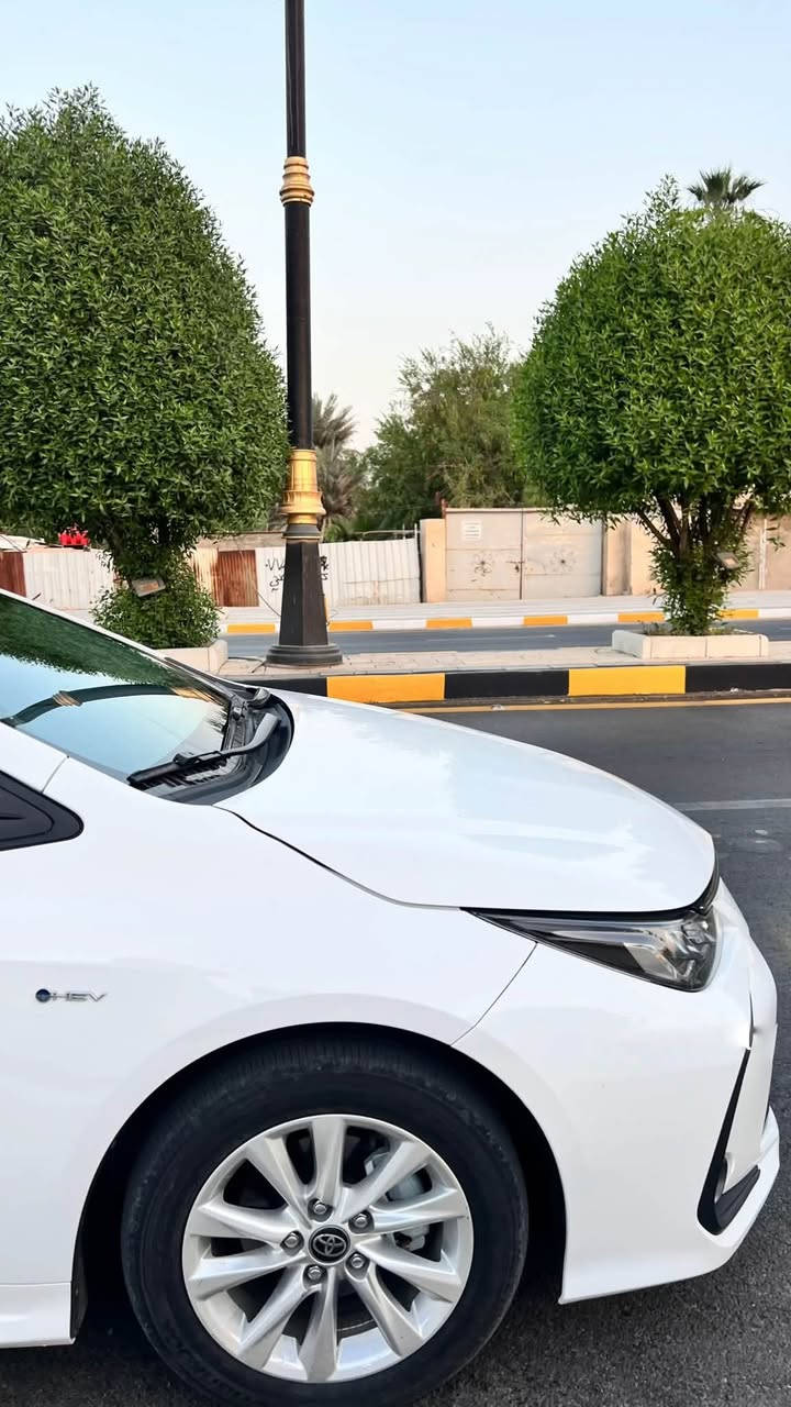 كورلا هايبرد  موديل 2025 ماشيه 39000
مكفوله عدا الرصعه بالجنطه فول مواصفات عنوان بغداد ***********
