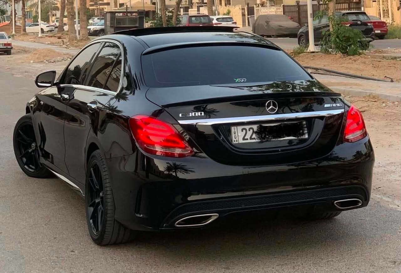 مارسدس 2016 C300 
فول مواصفات
محرك 2.0 تيربو 
ماشيه 150 
السياره حلوه وكامله ومابيه اي نقص 
السياره بيه قطعتين صبغ بدون دواخل 
للاستفسار 
***********
