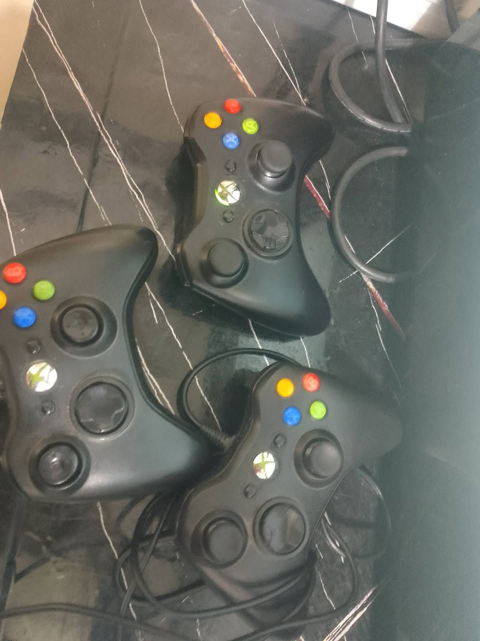 سلام عليكم XBOX 360 للبيع اخو الجديد هارد يحتوي على142لعبة مكاني ديالى لايوجد توصيل رقم الهاتف ***********
